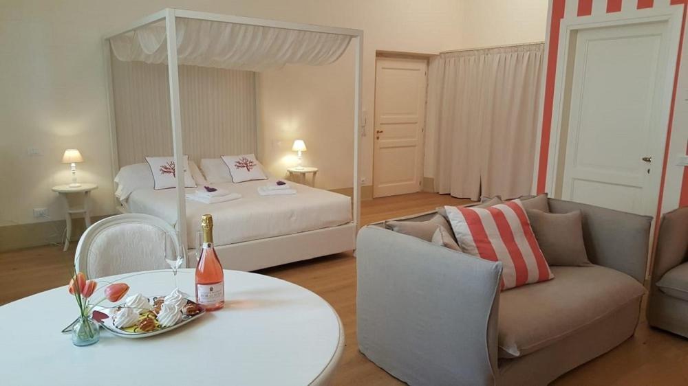 Rambaldi Apartments In Casa Nr 6 With Shared Terrace Bardolino Bagian luar foto