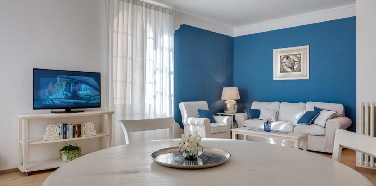Rambaldi Apartments In Casa Nr 6 With Shared Terrace Bardolino Bagian luar foto