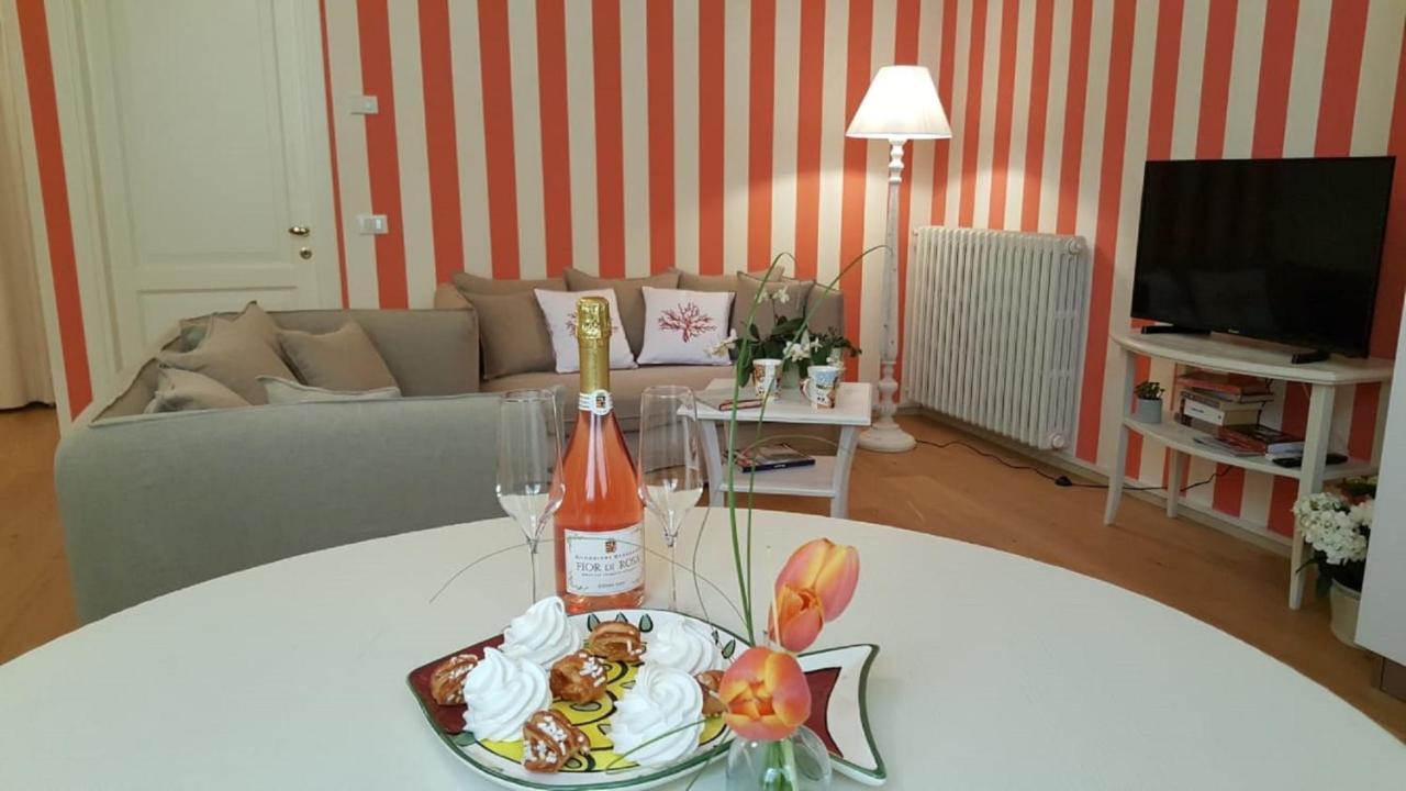 Rambaldi Apartments In Casa Nr 6 With Shared Terrace Bardolino Bagian luar foto